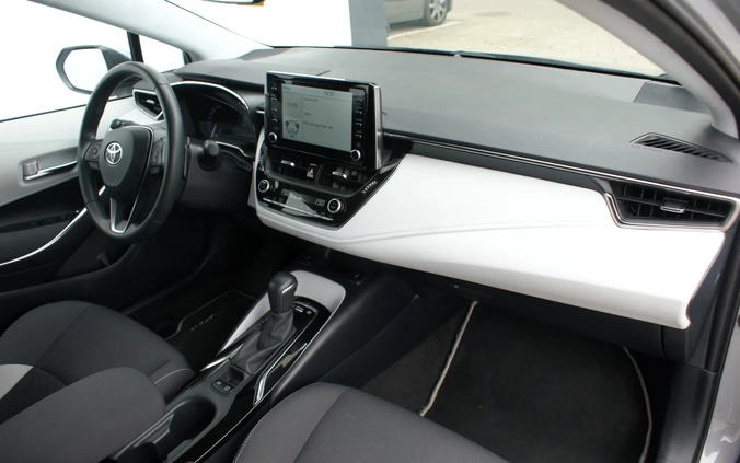 Toyota Corolla cena 109900 przebieg: 42624, rok produkcji 2021 z Nałęczów małe 277